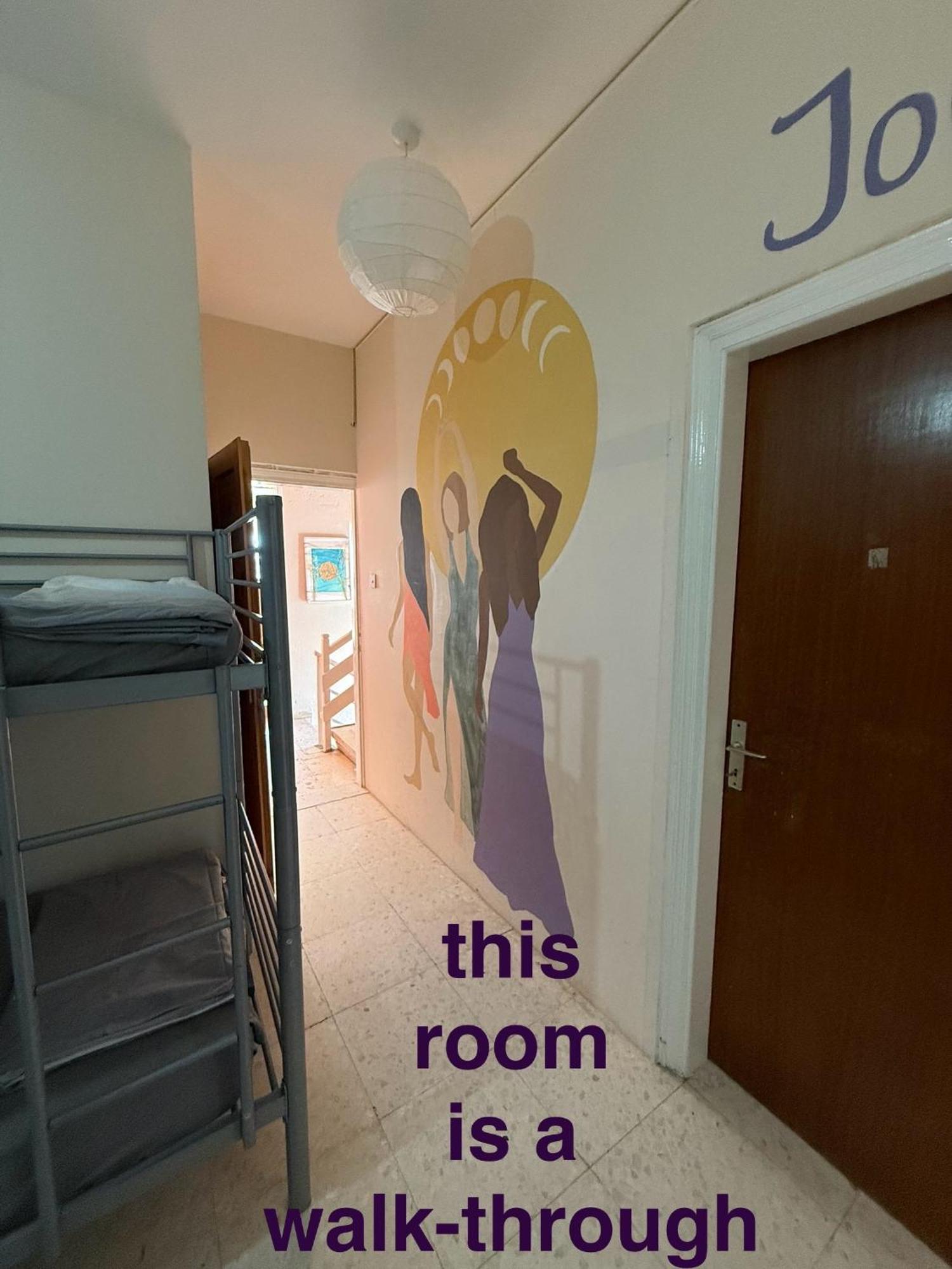 Hostel One One World Square Ayia Napa